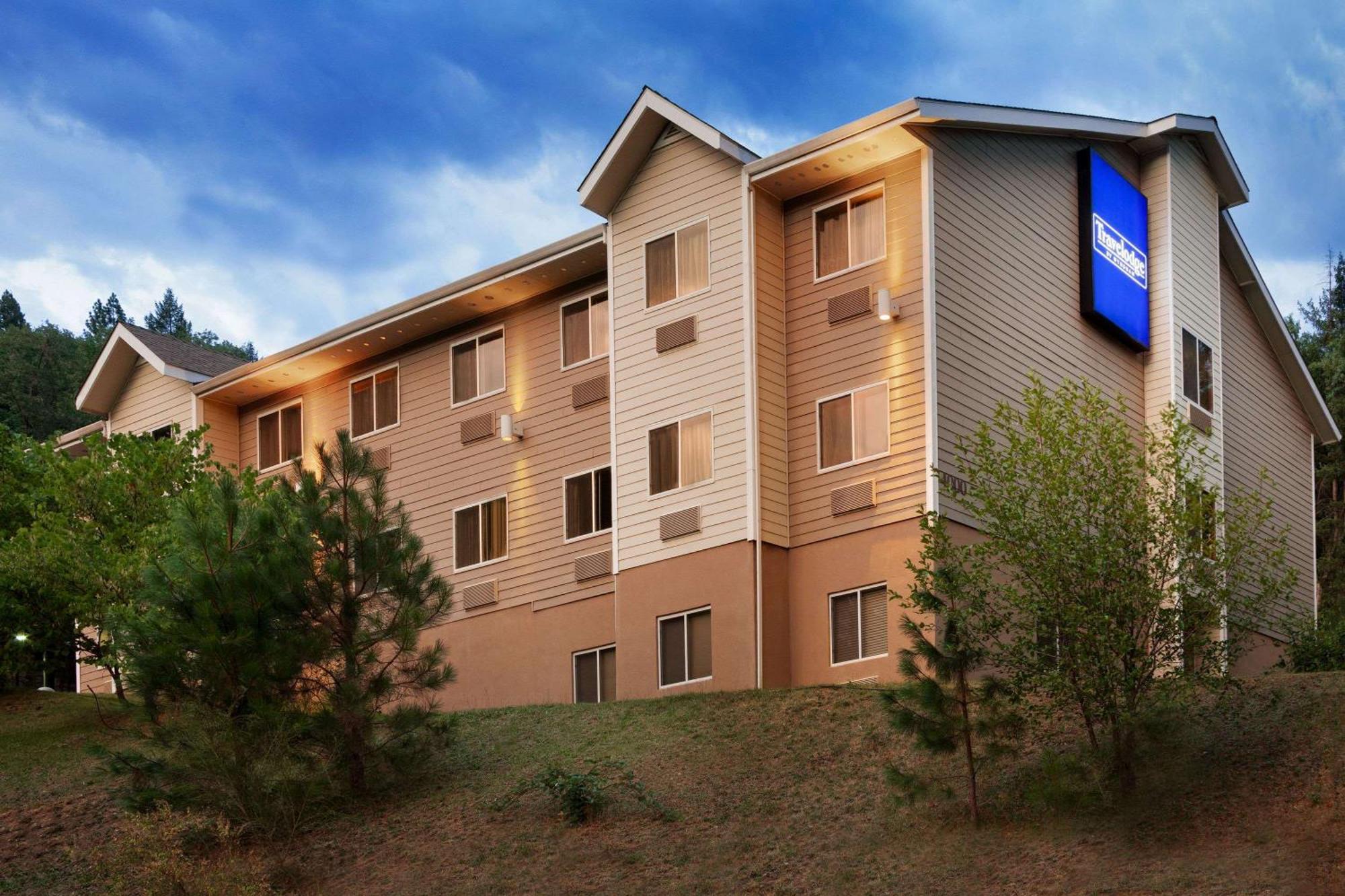 Travelodge By Wyndham Dunsmuir Extérieur photo